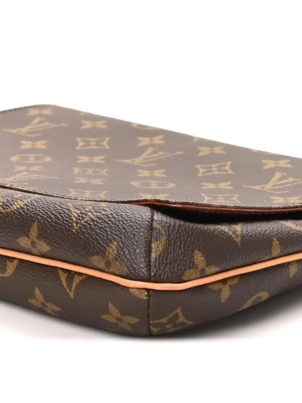 Louis Vuitton step out